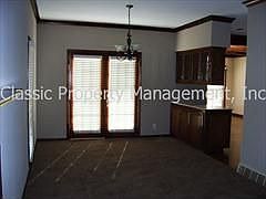 3rd image of 9813 N Montclair Ave