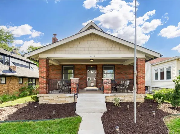 4428 Summit St, Kansas City, MO 64111