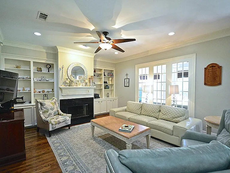 4142 Villanova St — Photo 35