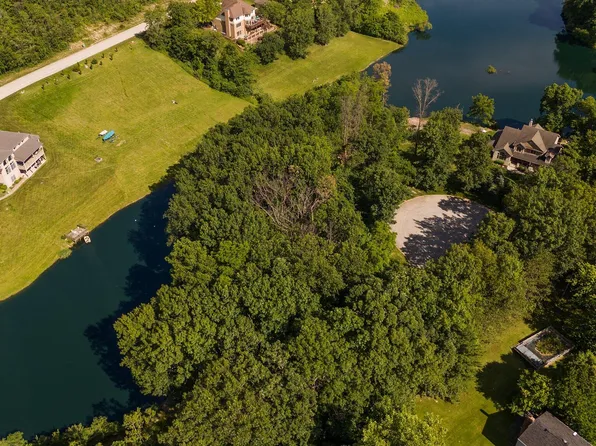 84 Freedom Lake North Ct, Valparaiso, IN 46385