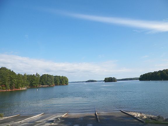Boat ramp less than 1 mile
