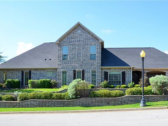 3rd image of 104 Timber Creek Ct
