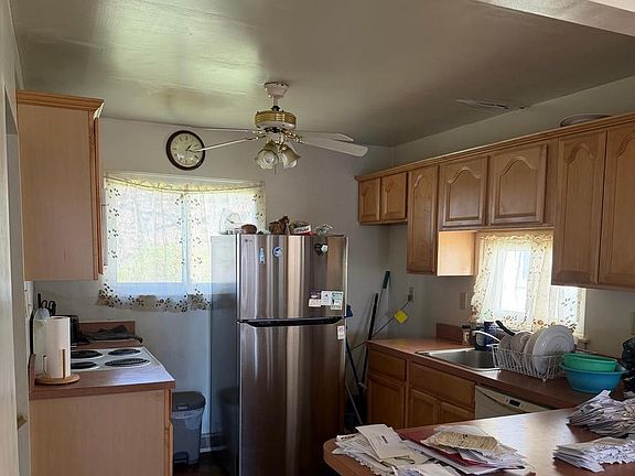 5th image of 118 Egerton Ave