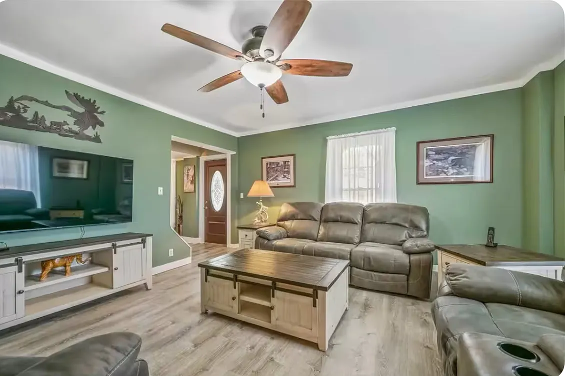 5 bed, 3500 sqft, $3,000 — Photo 3