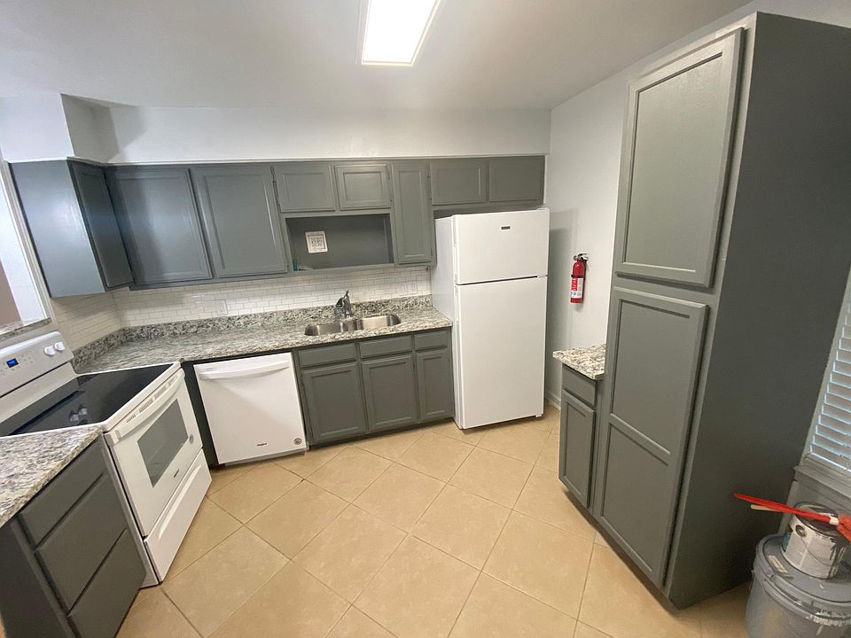 1st image of 5002 Donnelly Ave