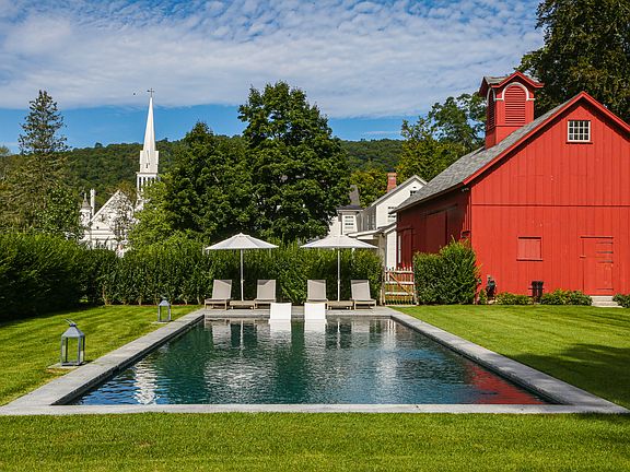 100 North Main Street