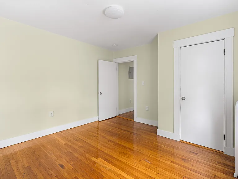 43 Wentworth St #1 — Photo 8