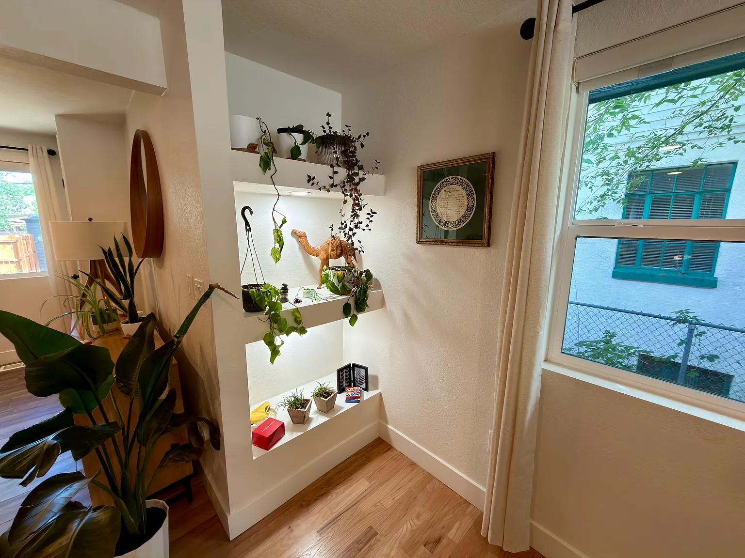 1660 Willow St — Photo 3
