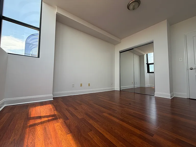 900 Lenox Rd #5F — Photo 8