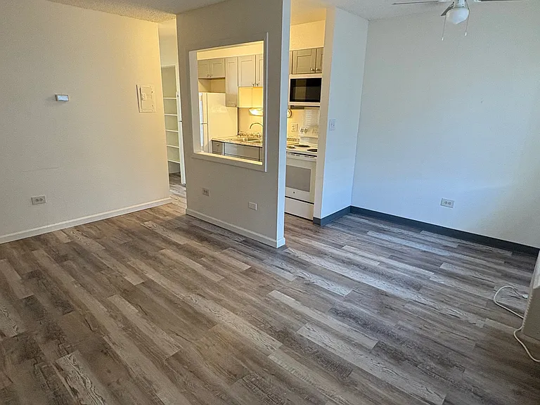 6881 S Race St — Photo 3