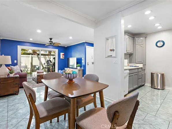 215 Wichita Ave APT 306, Huntington Beach, CA 92648