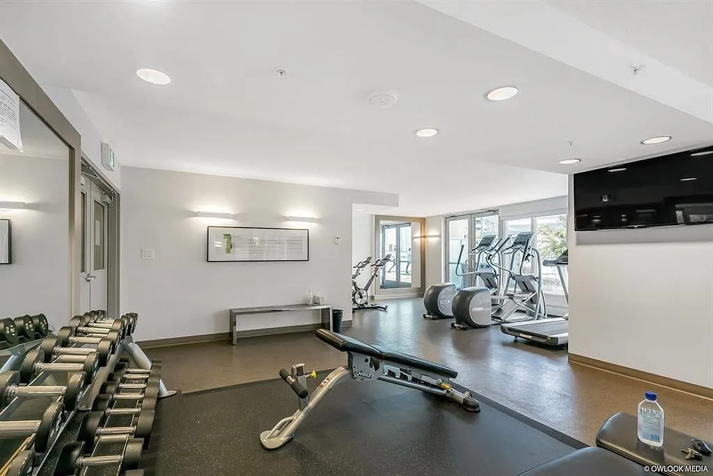 2 bed, 752 sqft, $1,900 — Photo 4