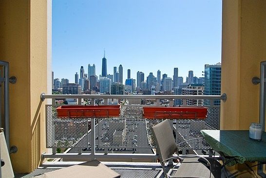 3rd image of 720 N Larrabee St APT 1504