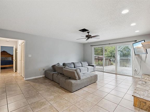 5th image of 42150 ROYAL TRAILS ROAD