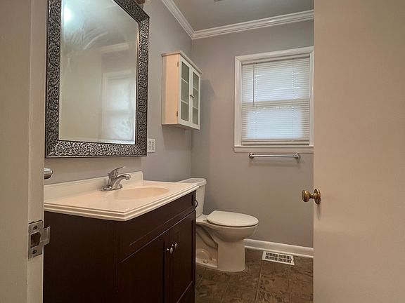 5th image of 541 Claymont Dr