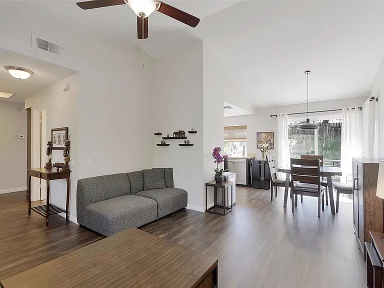 5411 Vichy Cir — Photo 7