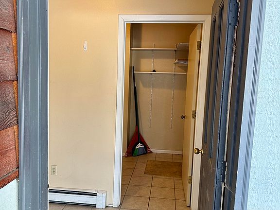 4th image of 3097 Treaty St