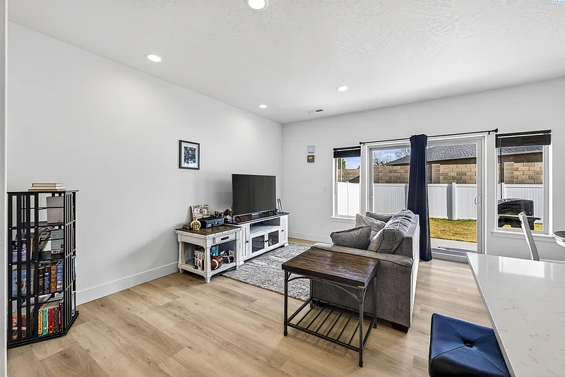 Thumbnail 18