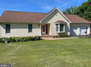 221 Deerfield Dr, Charles Town, WV