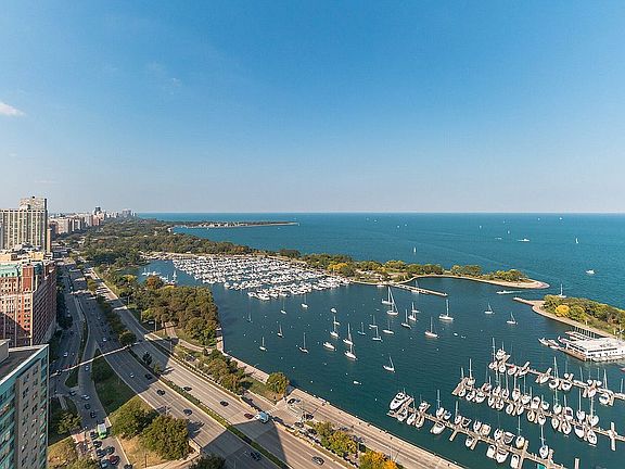 2nd image of 3150 N Lake Shore Dr APT 17D