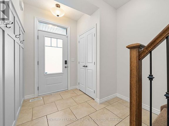 3rd image of 23 Glenwood St