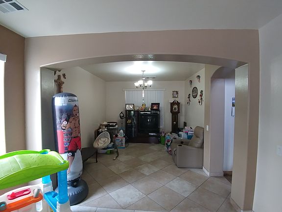 4th image of 6918 W Wood St