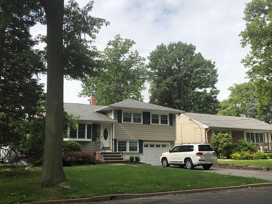 2nd image of 864 Grove St