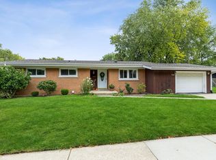 443 N Plum Grove Rd, Palatine, IL 60067
