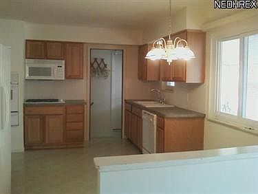 4th image of 3935 W 214th St