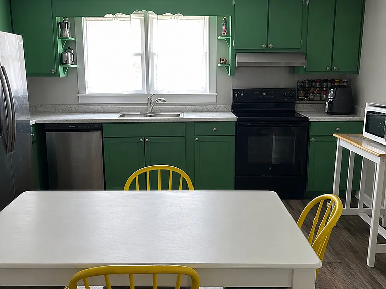 409 Cherry St — Photo 14