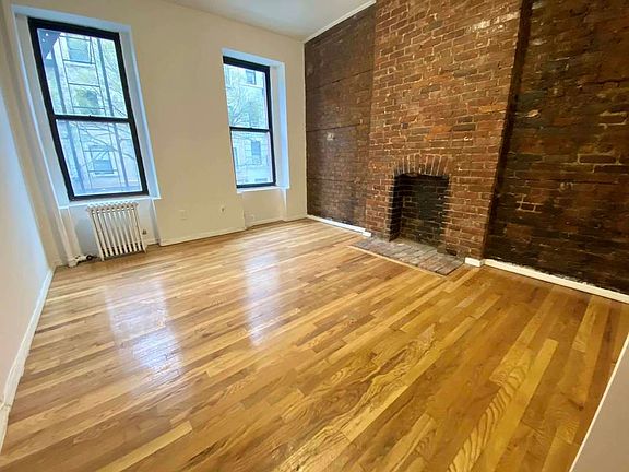 2nd image of 226 W 16th St APT B1