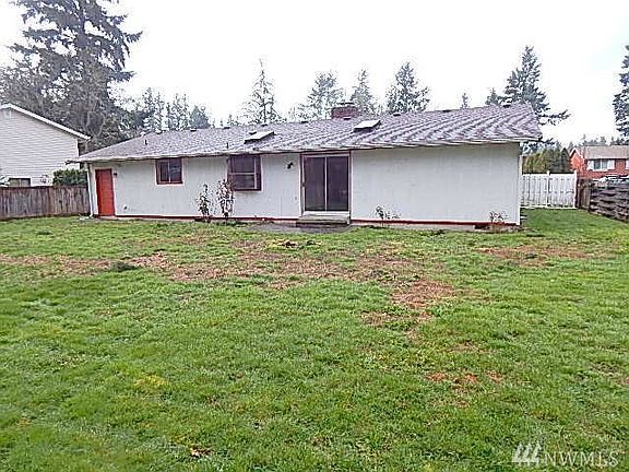 4th image of 914 185th Street Ct E