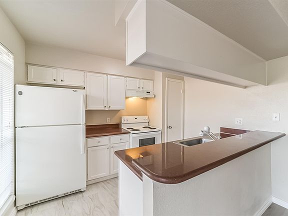 4th image of 6202 Skyline Dr 44