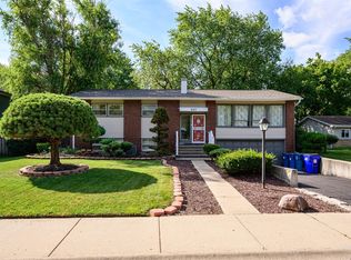 937 Riverview Dr, South Holland, IL