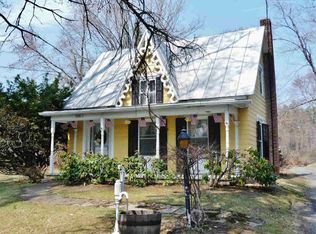 293 Pitcher Ln, Red Hook, NY 12571