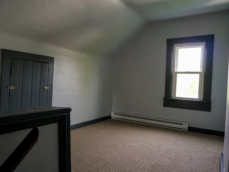 1193 Hall Ave — Photo 31