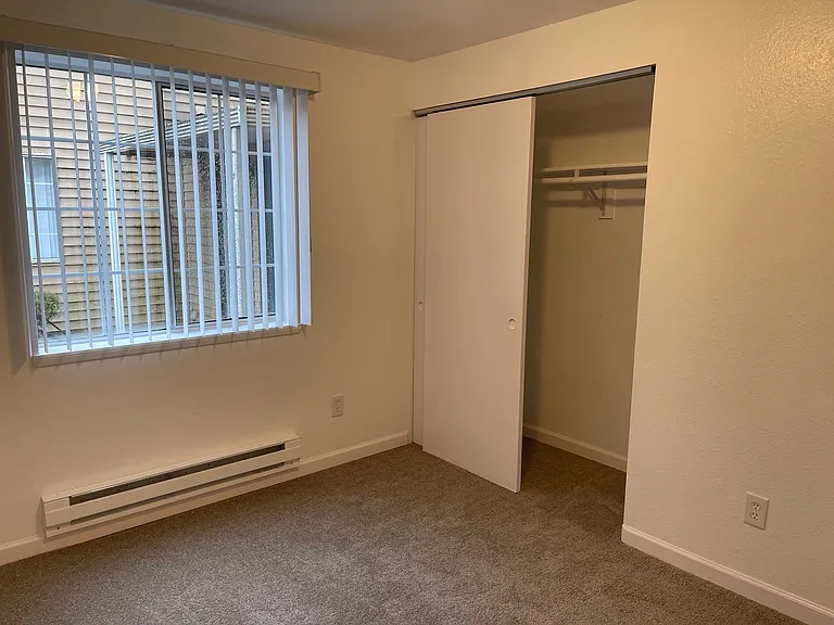 Birchwood Lane Apartments — Photo 10