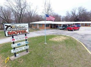 606 N Main St, Windsor, MO 65360