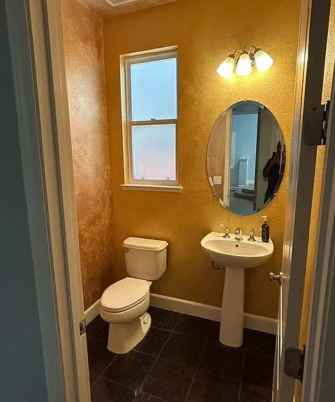 Powder (Downstairs)