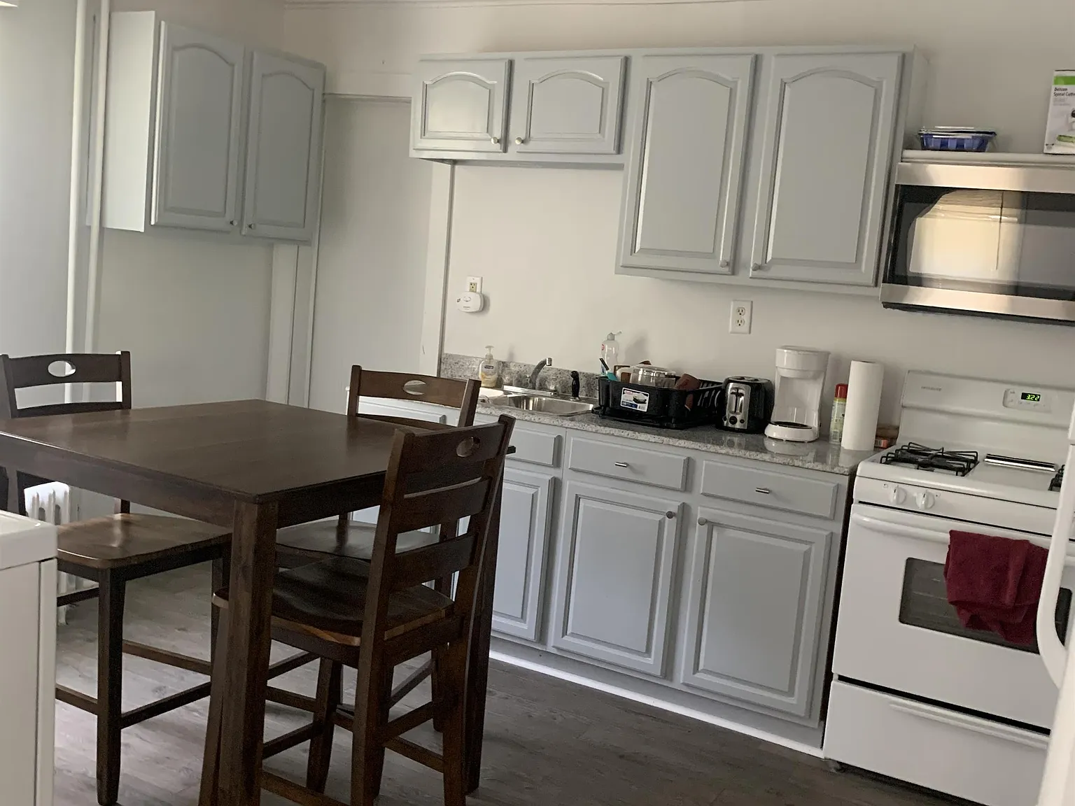 190 W 8th St - 2 — Photo 2