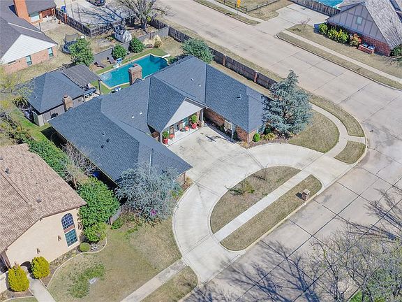 2nd image of 3903 Northridge Rd