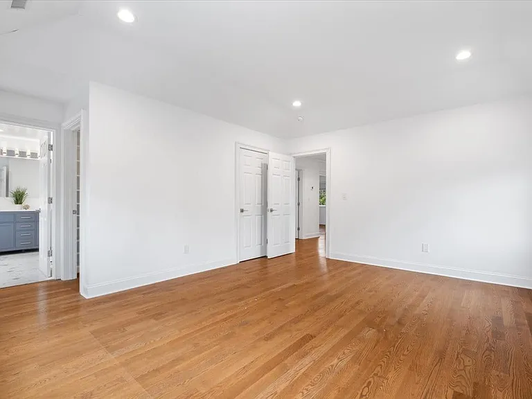 109 Lee Rd — Photo 11