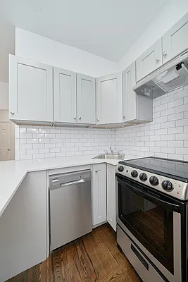 Rented by Living New York | media 11