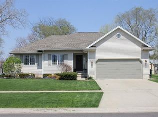 208 Carney Dr, Dundee, MI