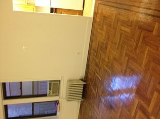 3315 28th St APT 4D, Astoria, NY 11106