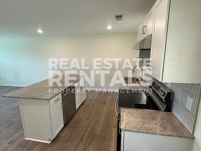5272 Slasham Rd — Photo 6