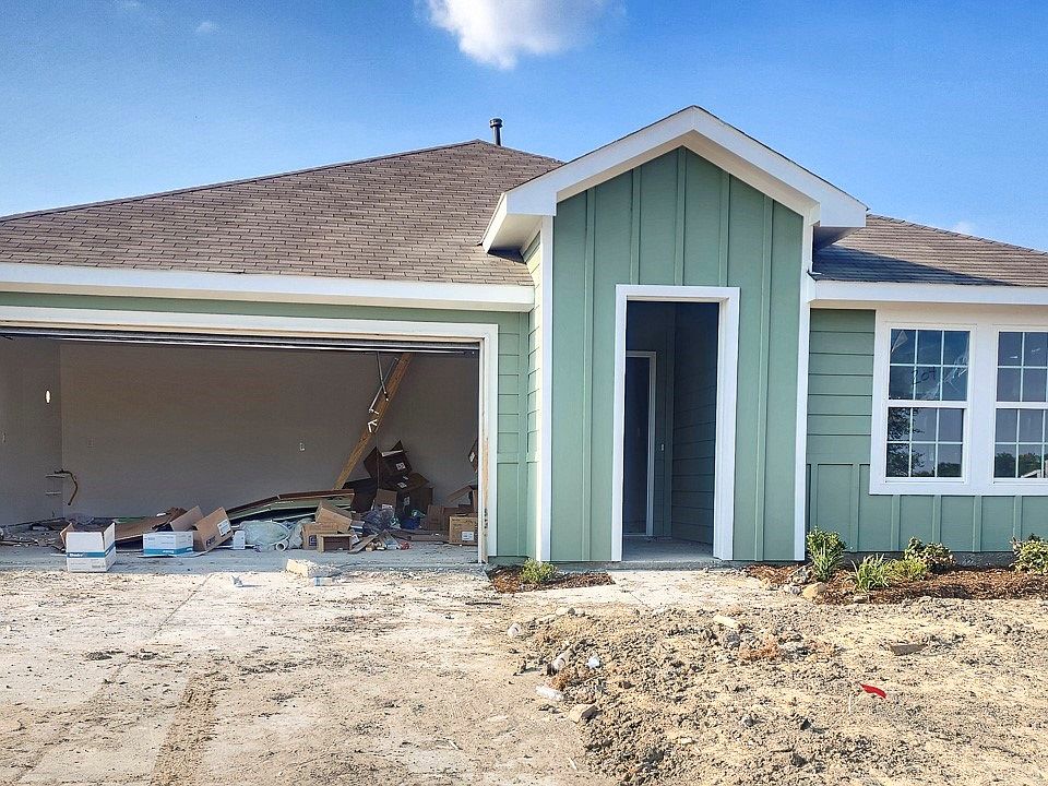 1st image of 204 Weatherboard Dr