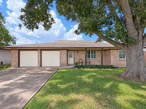 1105 Brenda Dr, Deer Park, TX 77536