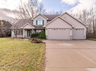 4014 N Field Dr, Sheboygan, WI 53083