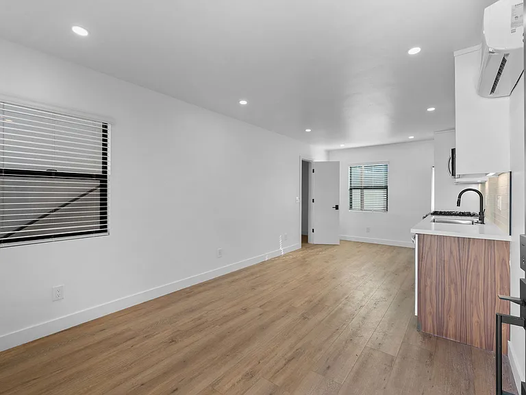 1635 Myrtle Ave #1635 — Photo 8